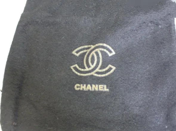 CHANEL Push Lock Lambskin Chain Shoulder Pochette Storage Bag Shopper