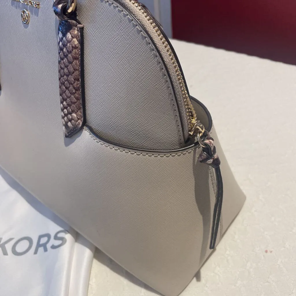 Like New! Michael Kors Hudson Dome Satchel Sand Handbag w/ Dust Bag