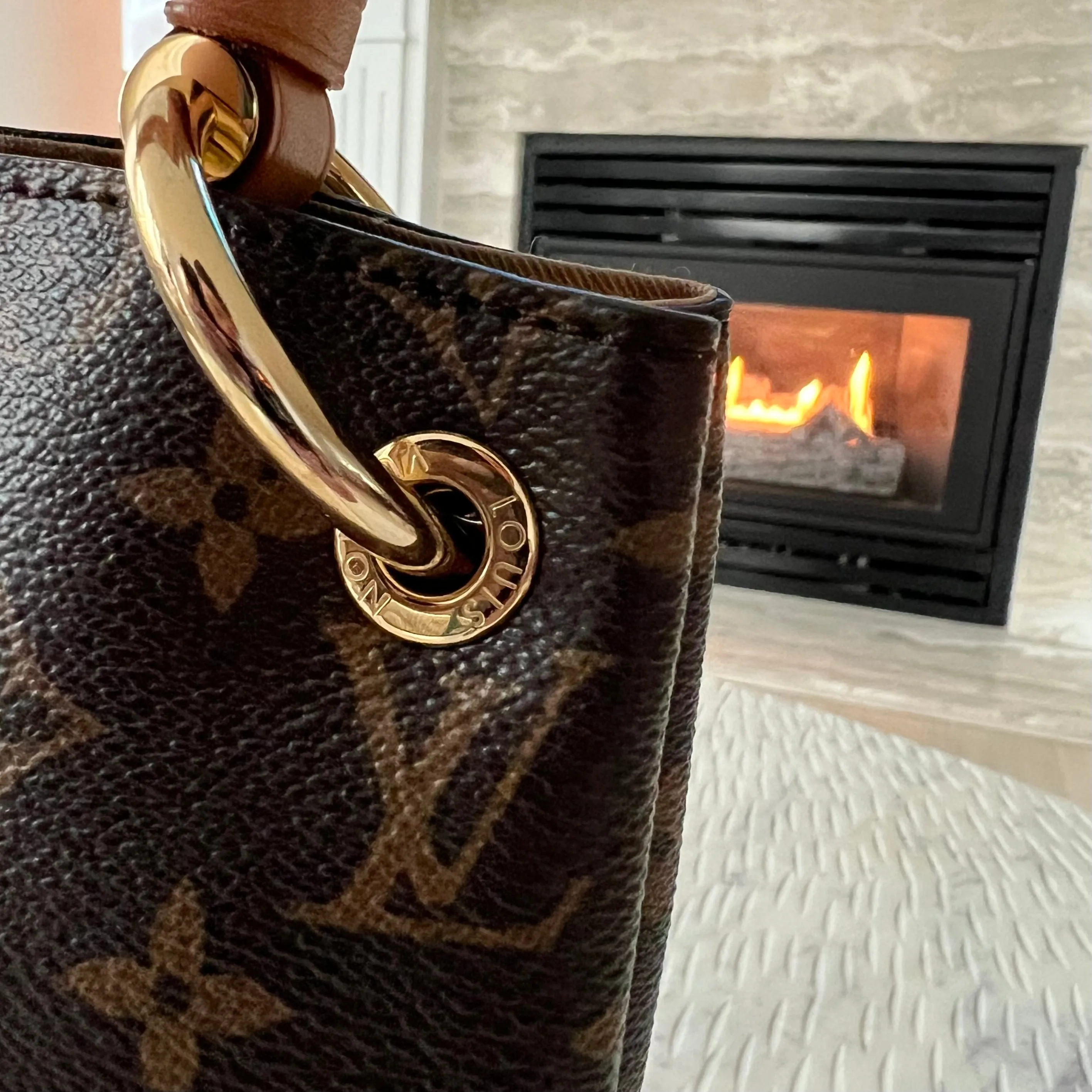 Louis Vuitton Graceful PM Bag