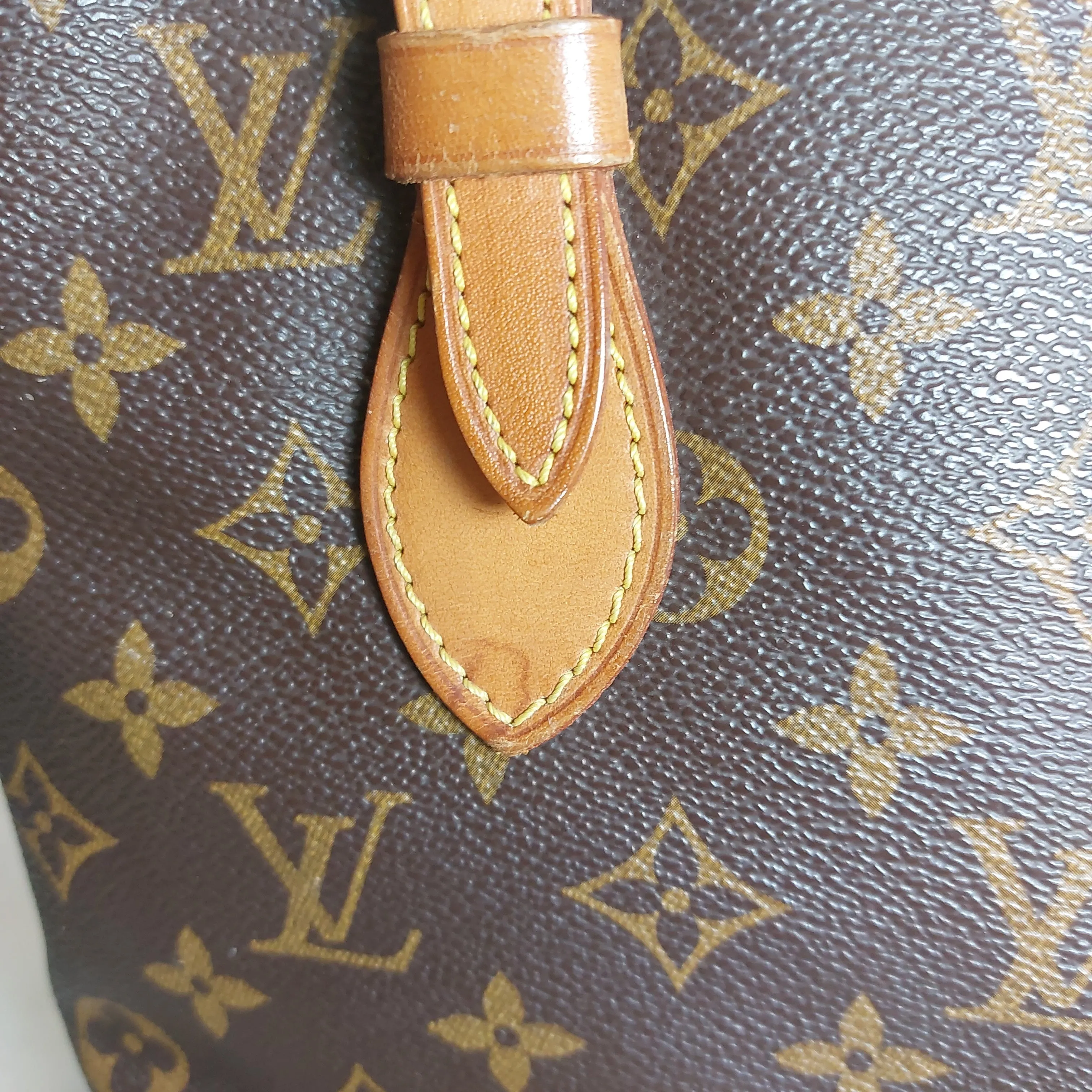 Louis Vuitton Monogram Canvas Petit Bucket Bag | Pre Loved |