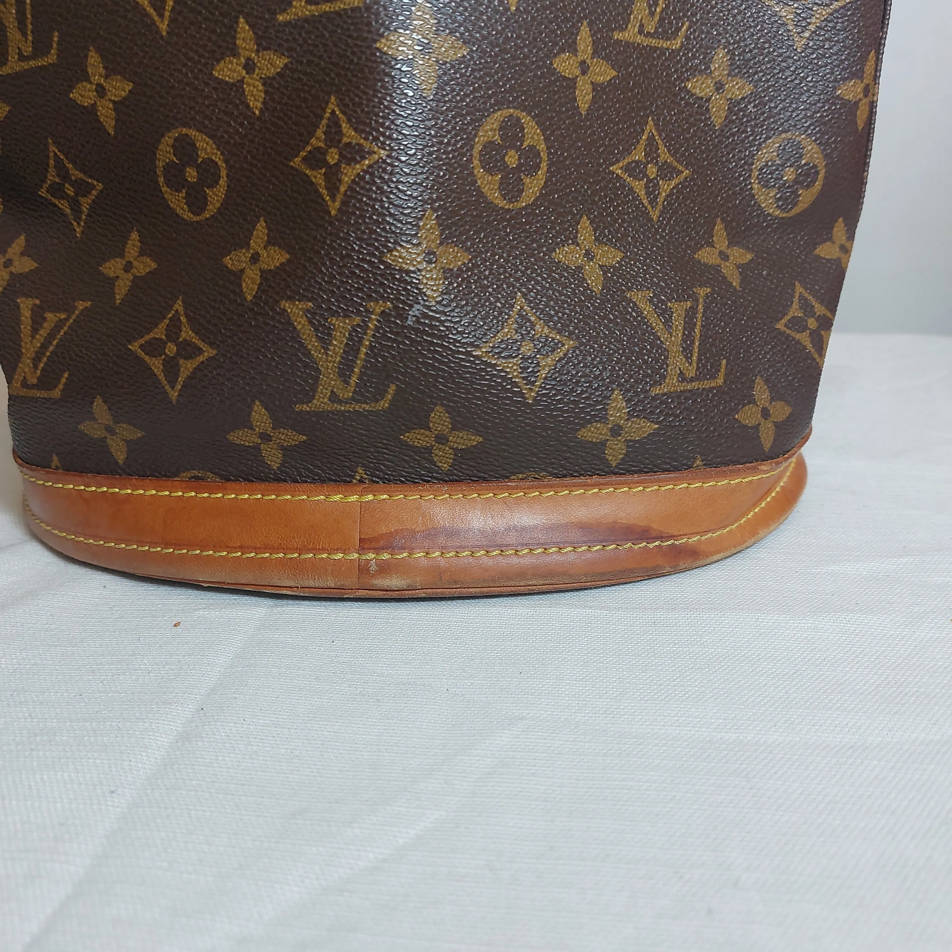 Louis Vuitton Monogram Canvas Petit Bucket Bag | Pre Loved |