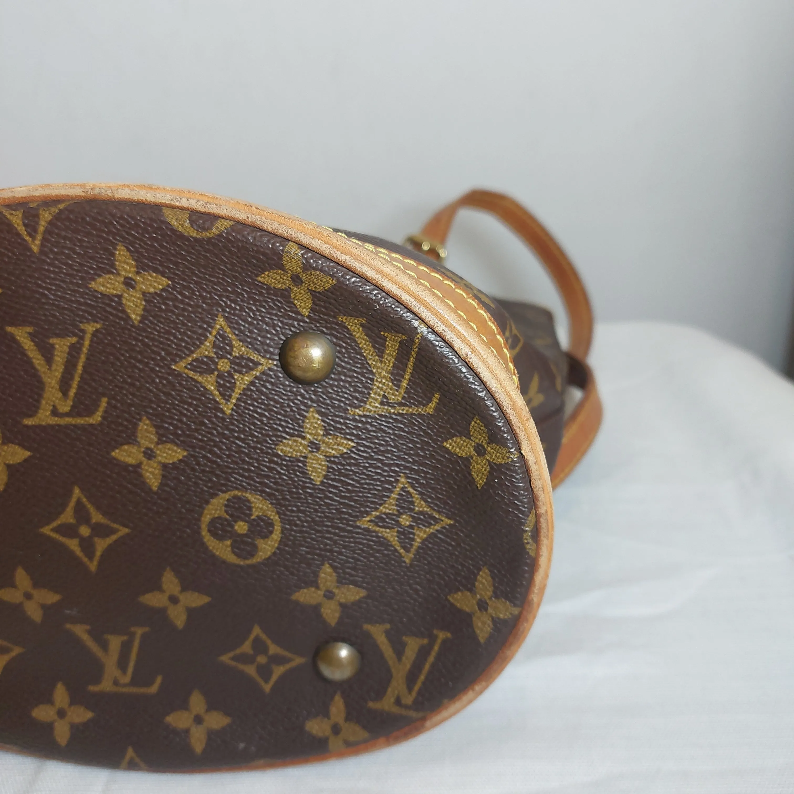 Louis Vuitton Monogram Canvas Petit Bucket Bag | Pre Loved |