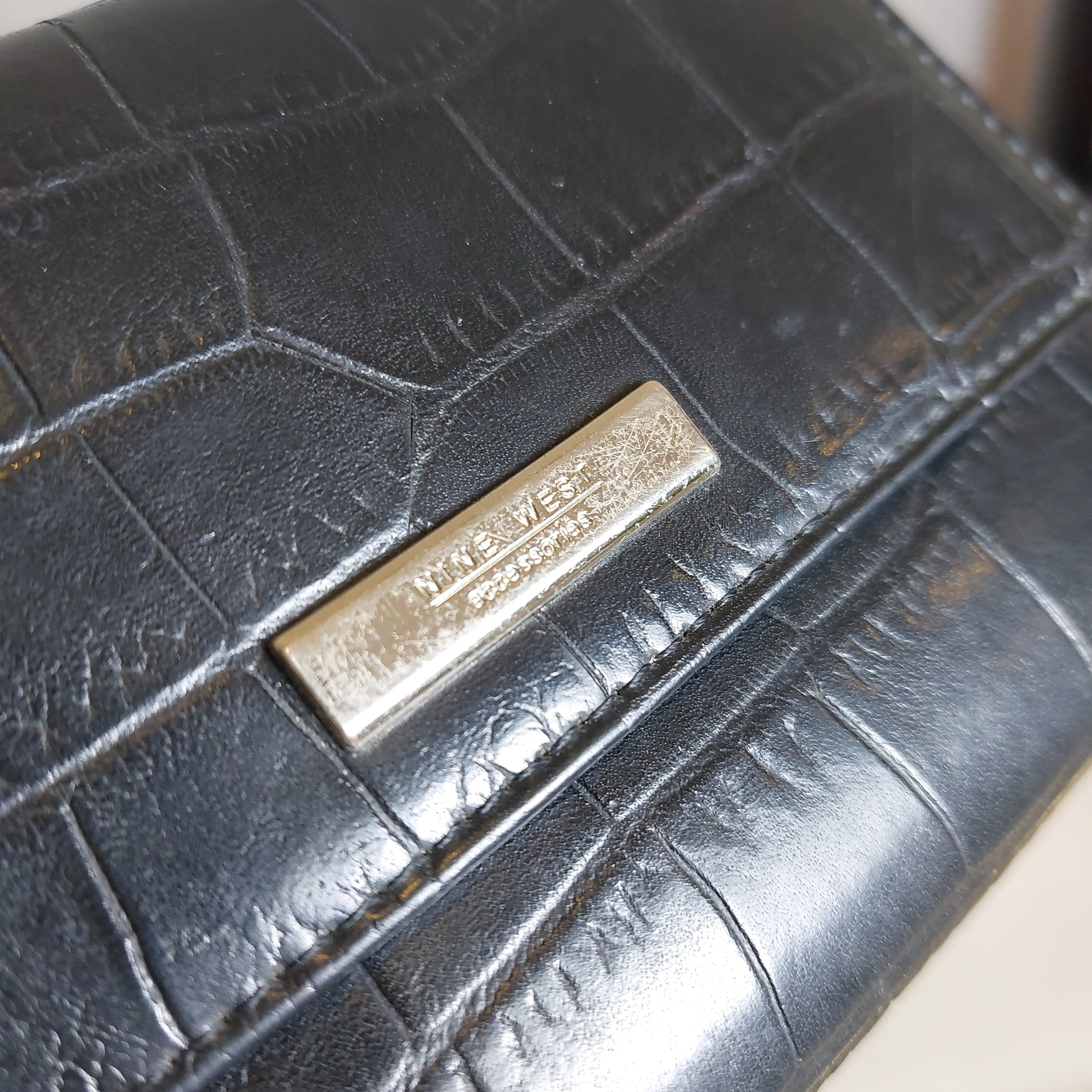 Nine West Black Leatherette Bi-fold Wallet | Pre Loved |