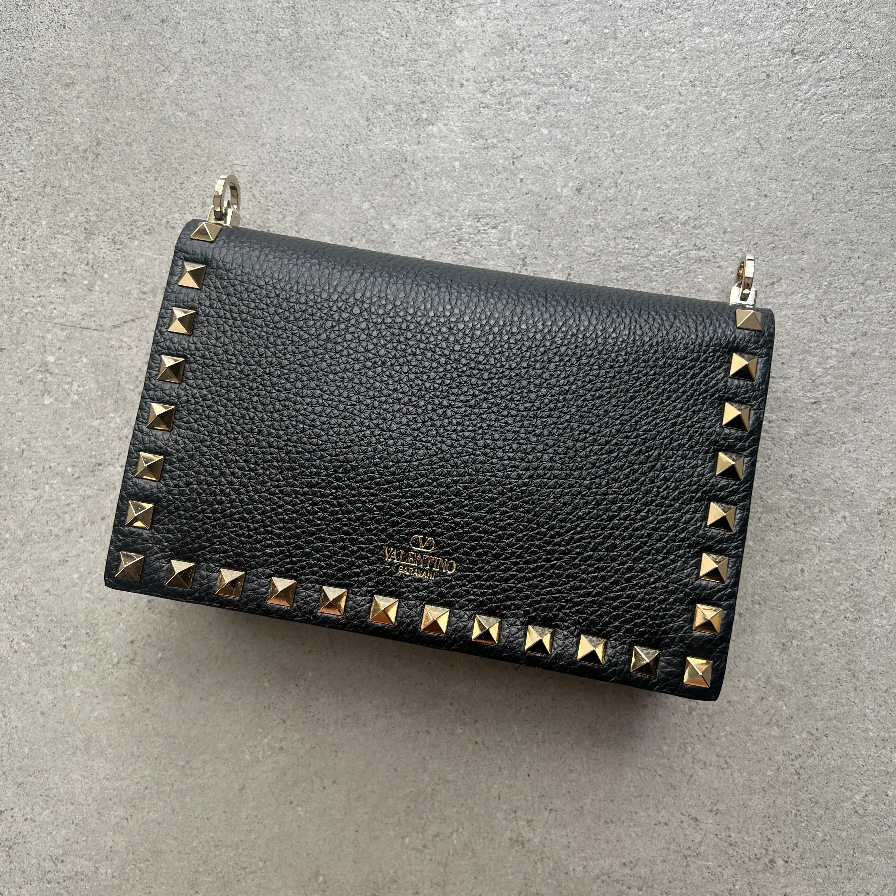 Rockstud Grained WOC, Black